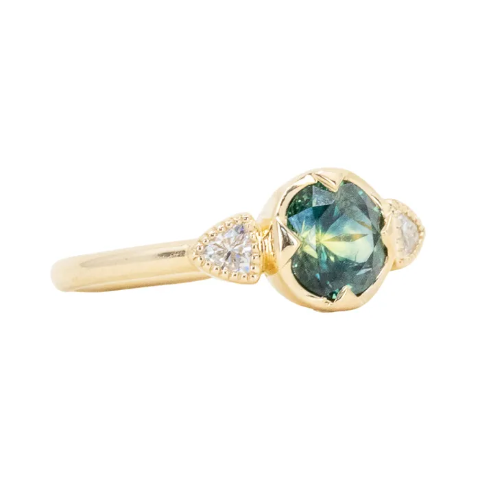 Anueva Jewelry Rings 139ct Australian Parti Sapphire Three Stone Compass Set Low Profile Milgrain Antique Ring in 14k Yellow Gold