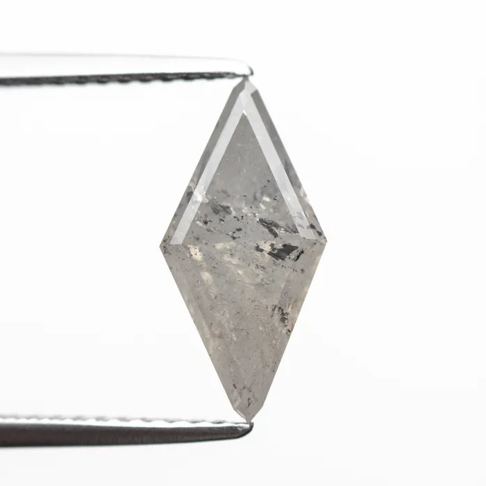 Misfit Diamonds Rings 192ct 1320x636x393mm Lozenge Step Cut 2384039