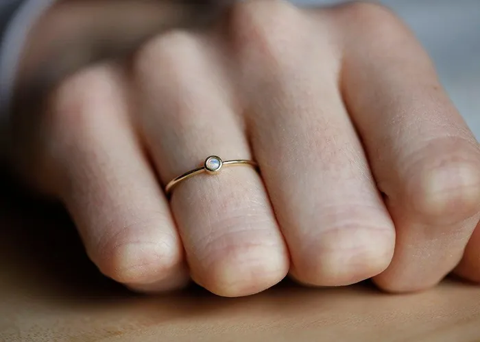 Capucinne Rings Salome Round Opal Ring