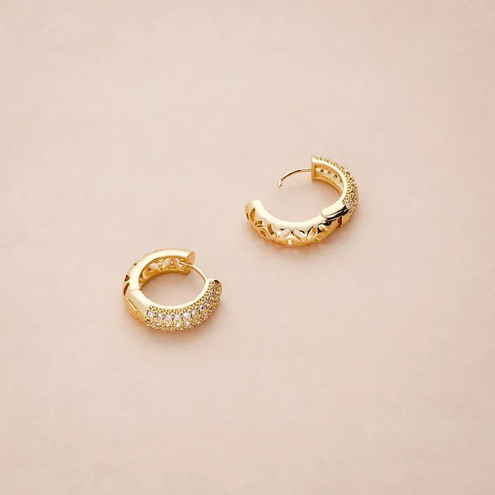 Earrings BERRICLE Dome CZ Medium Hoop Earrings 078