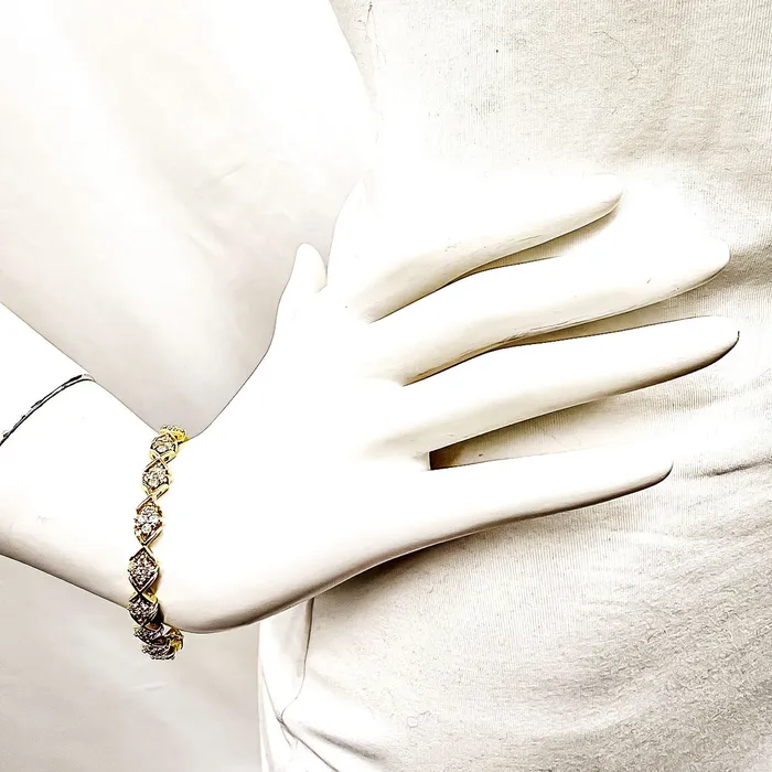 Jewelry Bracelets 14K Gold Bracelet with Diamonds